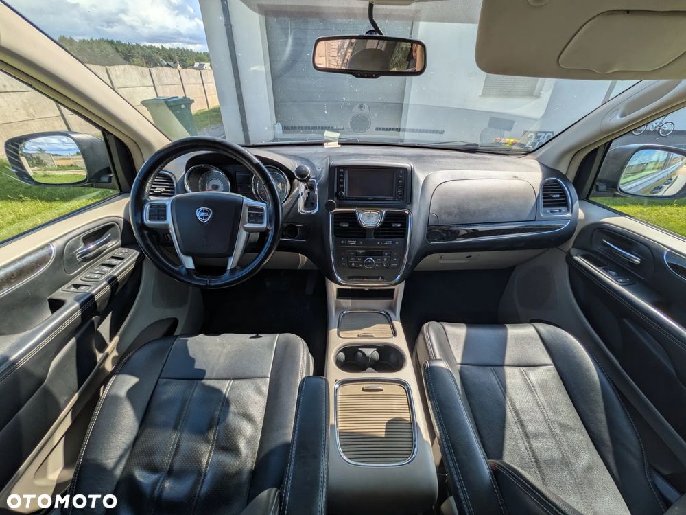 Lancia Voyager 2.8 CRD16v Platinum - 10
