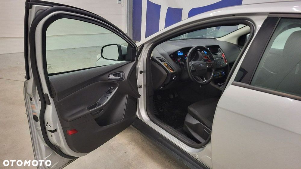 Ford Focus - 11