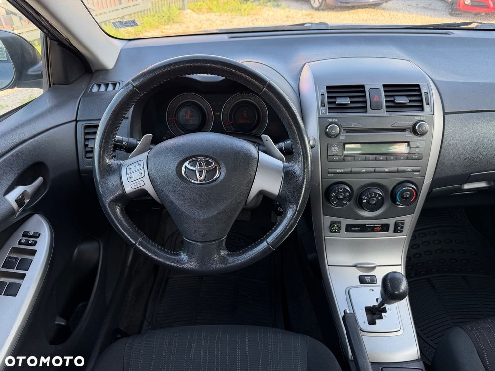 Toyota Corolla 1.6 VVT-i Luna MM - 13