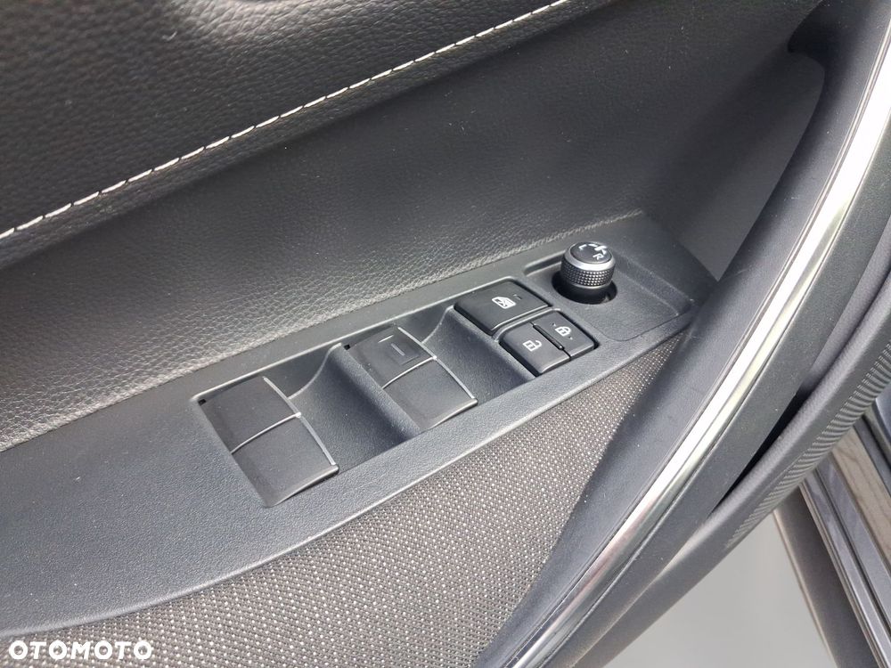 Toyota Corolla 1.8 Hybrid Comfort - 12