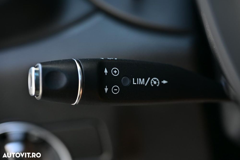 Infiniti Q30 2.2d DCT AWD City Black Edition - 26