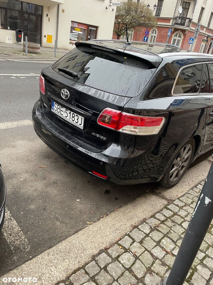 Toyota Avensis 2.0 D-4D Premium - 4