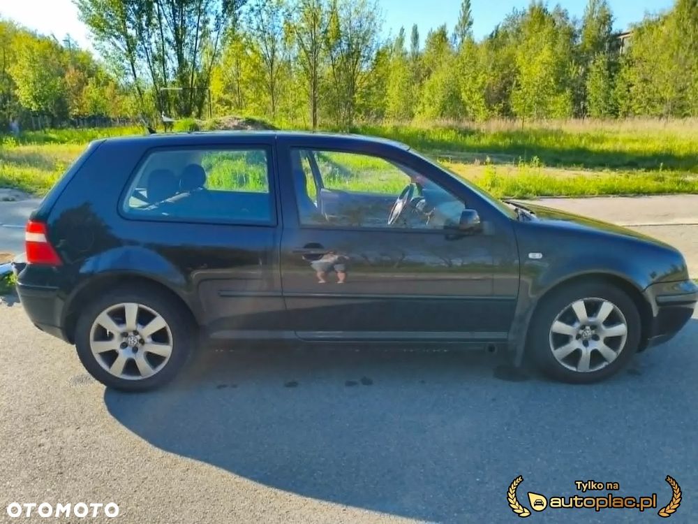 Volkswagen Golf - 1