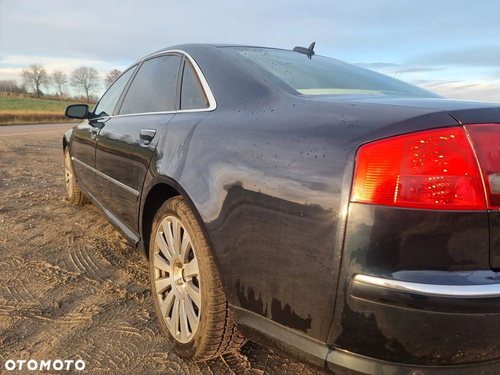 Audi A8 4.2 L Quattro - 11
