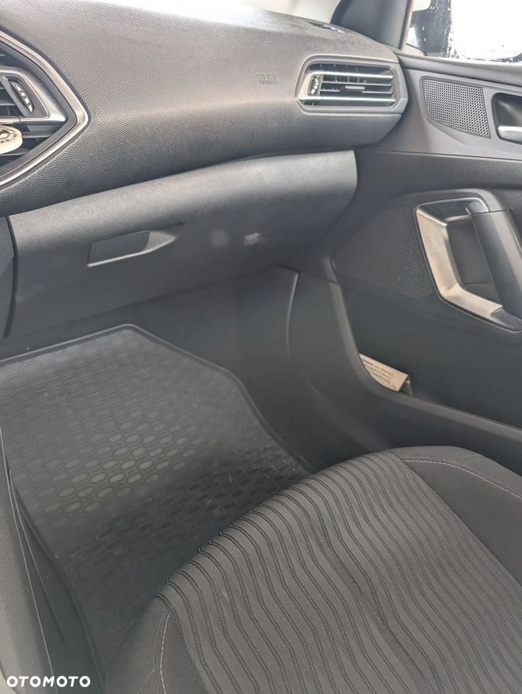 Peugeot 308 1.6 BlueHDi Active S&S EAT6 - 16