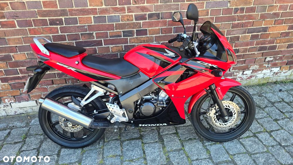 Honda CBR - 25