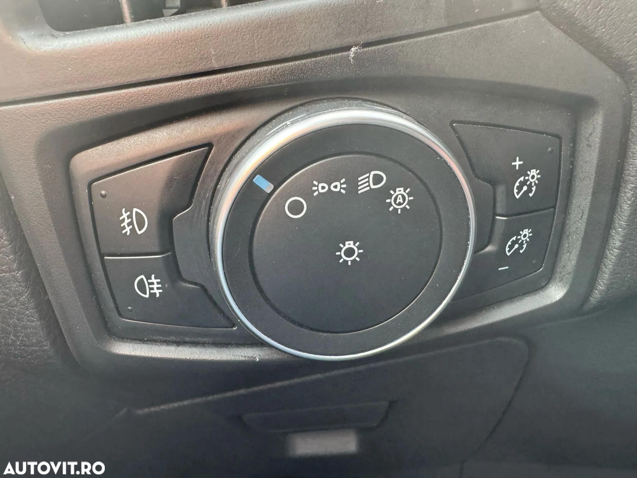 Ford Focus 1.5 Ecoboost Titanium - 23