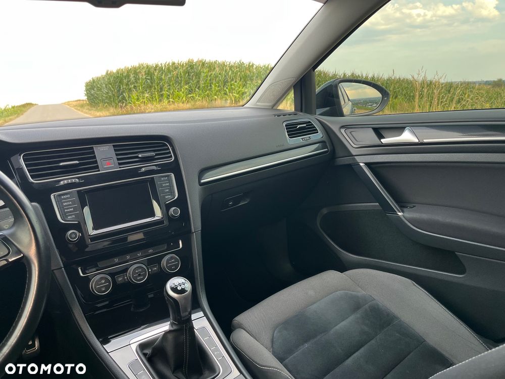 Volkswagen Golf 1.4 TSI BMT Highline - 16