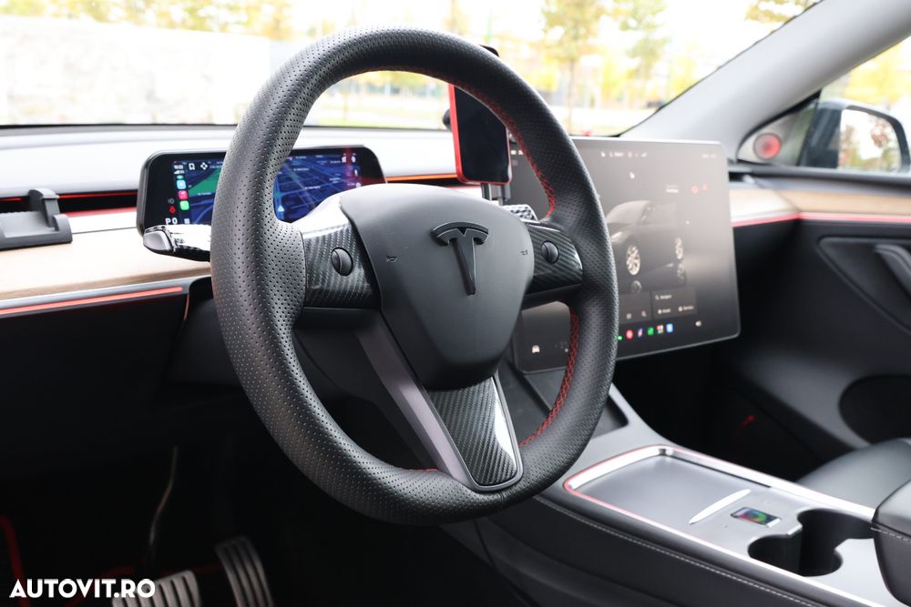 Tesla Model Y Performance Dual Motor AWD - 30