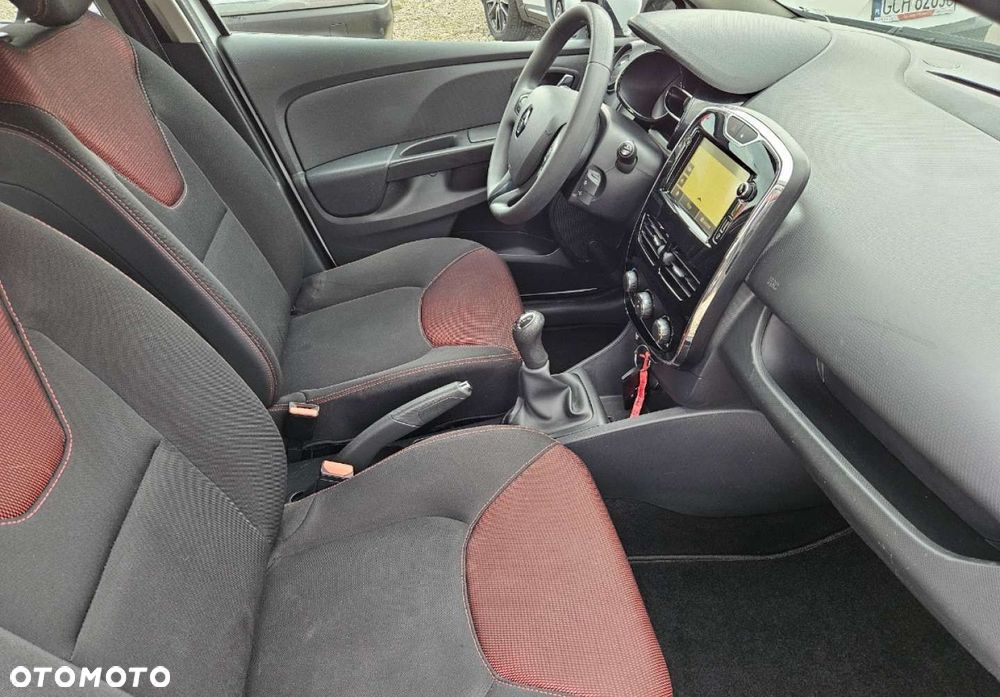 Renault Clio - 22