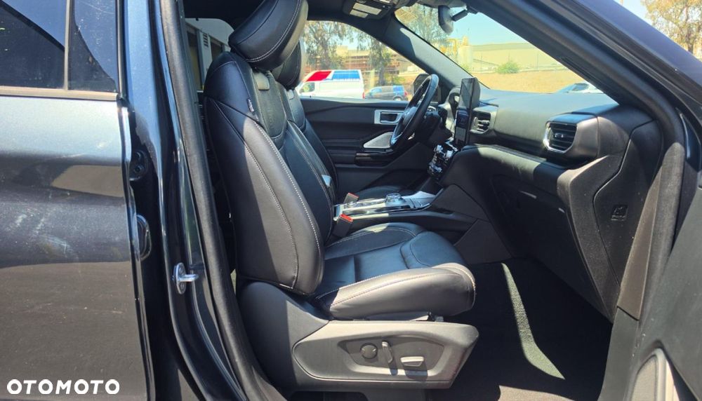 Ford Explorer - 8