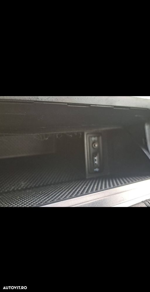 Volkswagen Golf 1.6 TDI DPF BMT Highline - 10