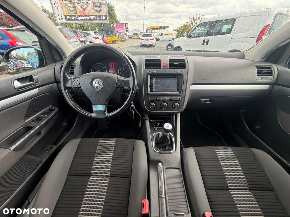 Volkswagen Golf 1.9 TDI Q-Line - 6