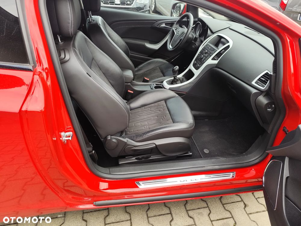 Opel Astra 1.6 Turbo Edition - 17