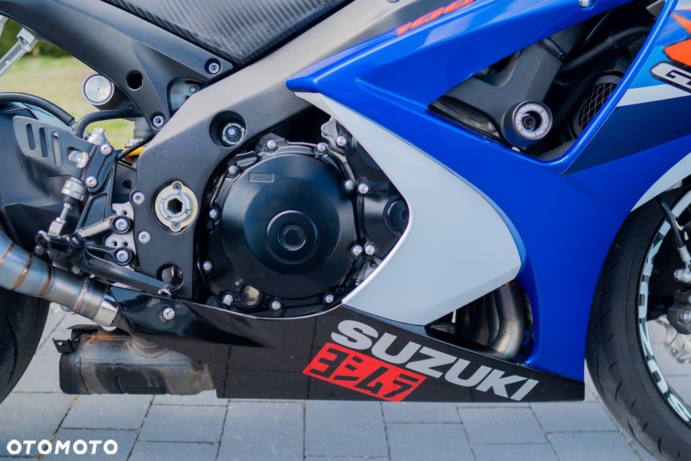 Suzuki GSX-R - 19