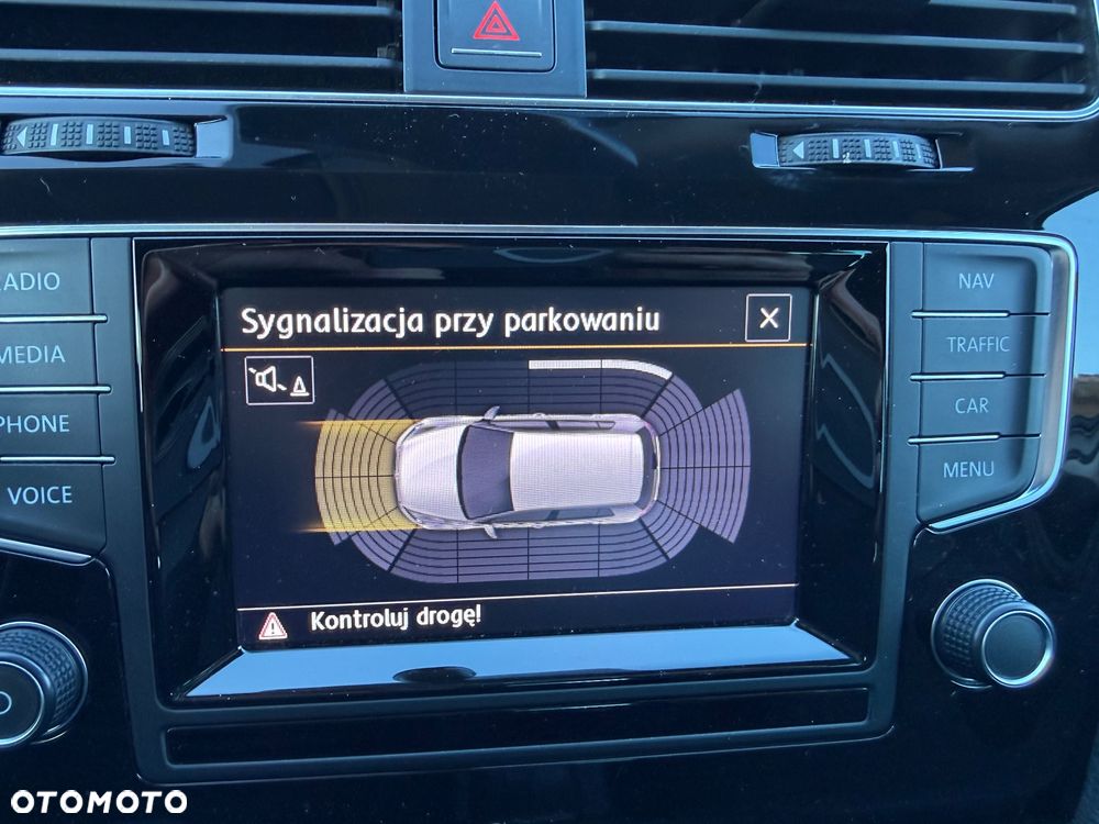 Volkswagen Golf 1.4 TSI BMT Highline - 22