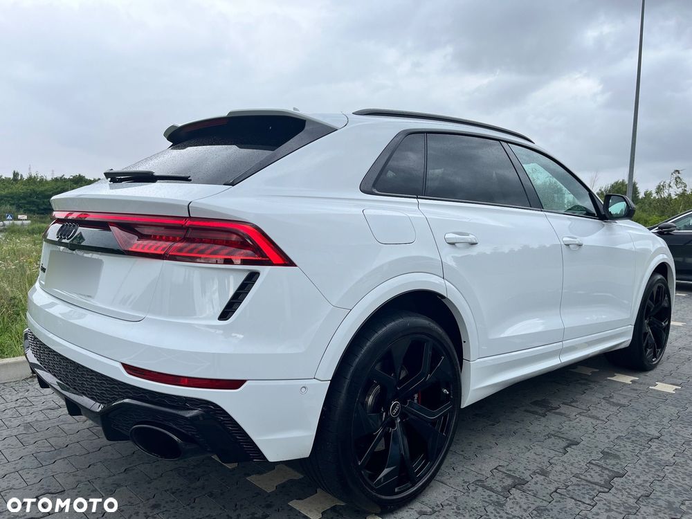 Audi RS Q8 - 12