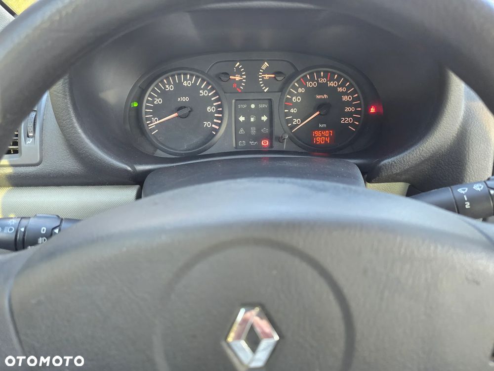 Renault Clio - 22