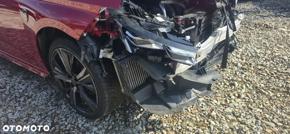 Peugeot 308 1.2 PureTech GPF GT Pack S&S EAT8 - 11