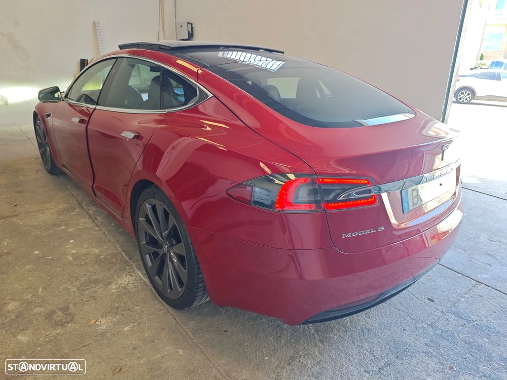Tesla Model S 100D - 10