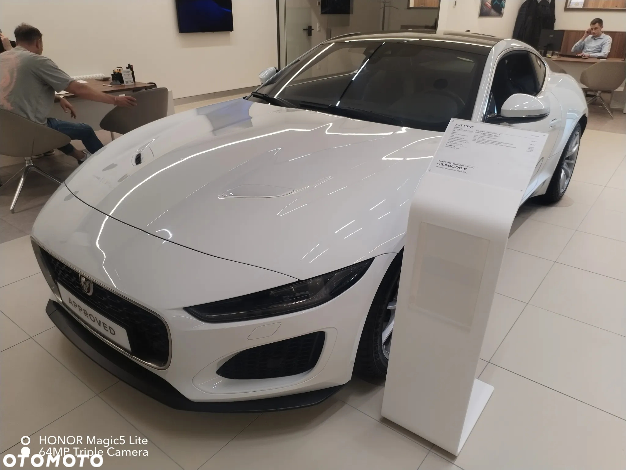 Jaguar F-Type Coupe P300 First Edition - 7