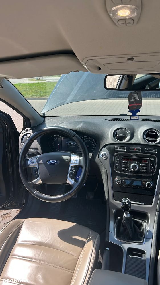 Ford Mondeo 1.6 T Ghia - 10