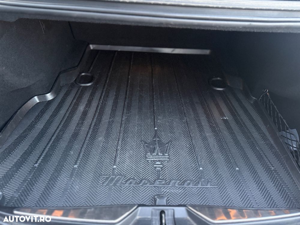 Maserati Quattroporte - 37