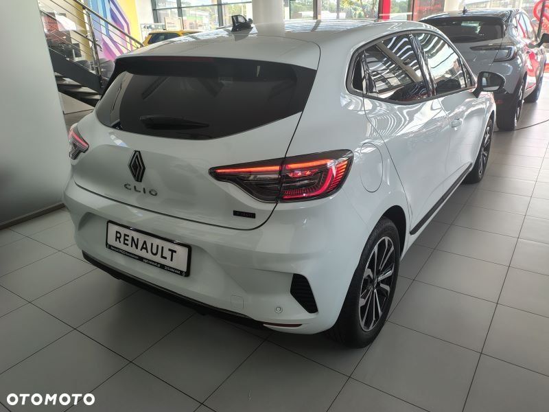 Renault Clio - 10