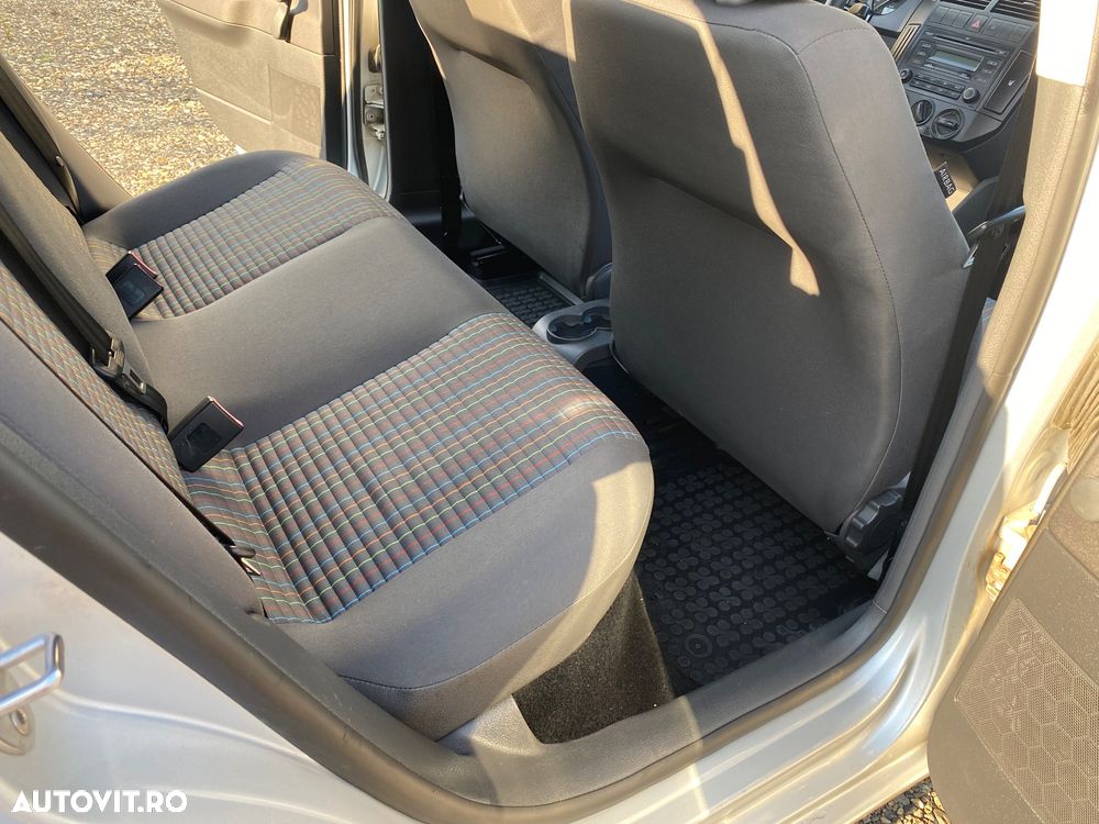 Volkswagen Polo - 12