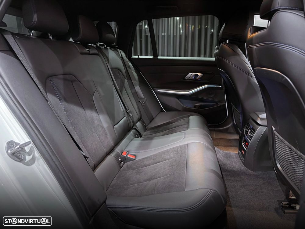 BMW 330 e Pack M Auto - 43