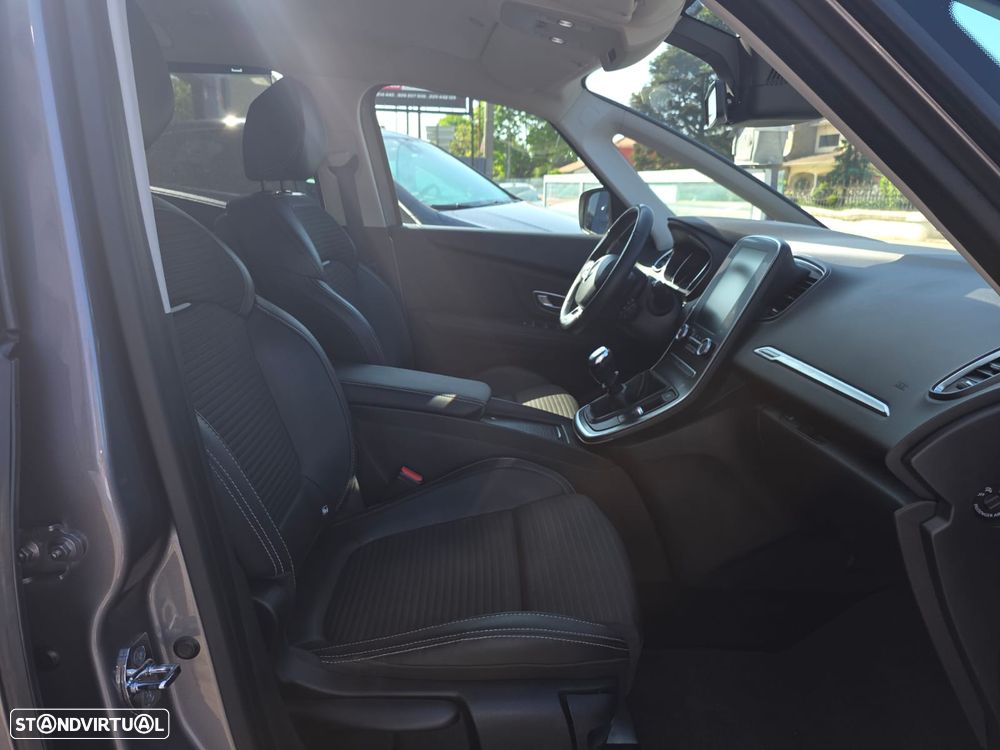 Renault Scénic 1.5 dCi Dynamique S - 32