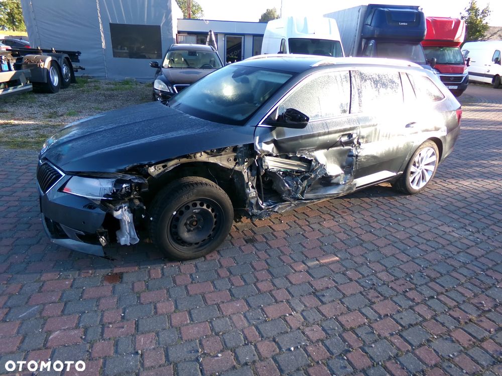 Skoda Superb 2.0 TDI L&K DSG7 - 3