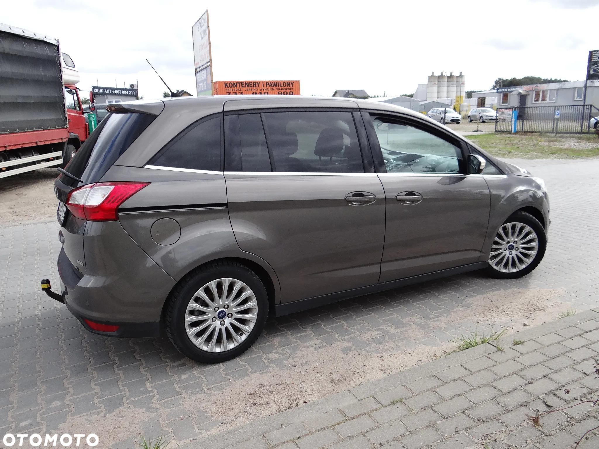 Ford Grand C-MAX - 18