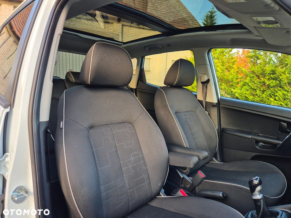 Kia Venga 1.6 CRDi 128 Dream-Team Edition - 39