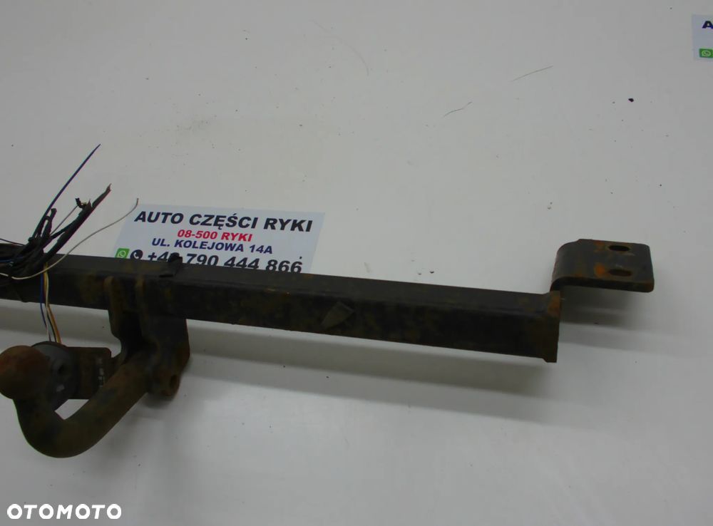 Toyota Avensis I Hak Holowniczy - 2
