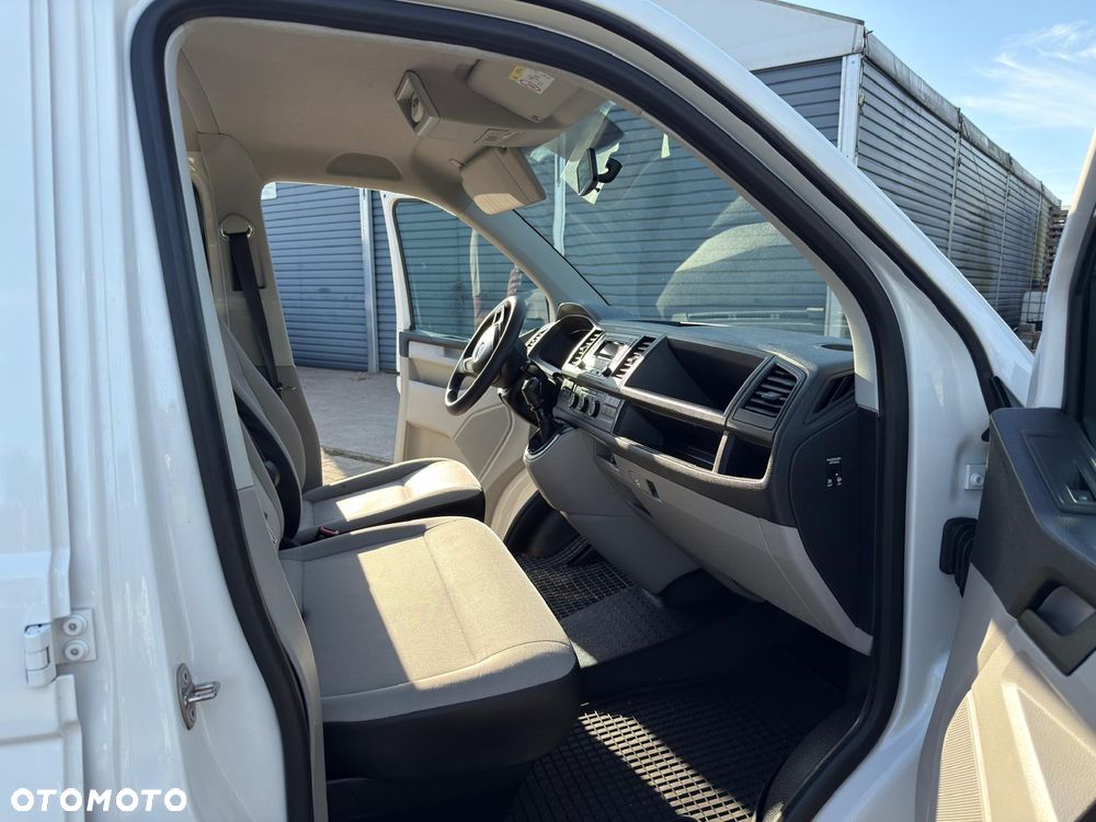 Volkswagen Transporter - 8