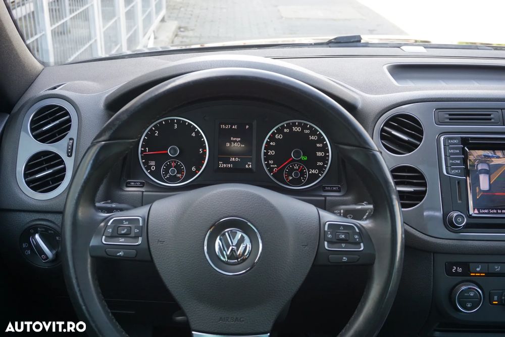 Volkswagen Tiguan 2.0 TDI SCR 4MOTION BlueMotion Technology DSG Sport & Style - 28