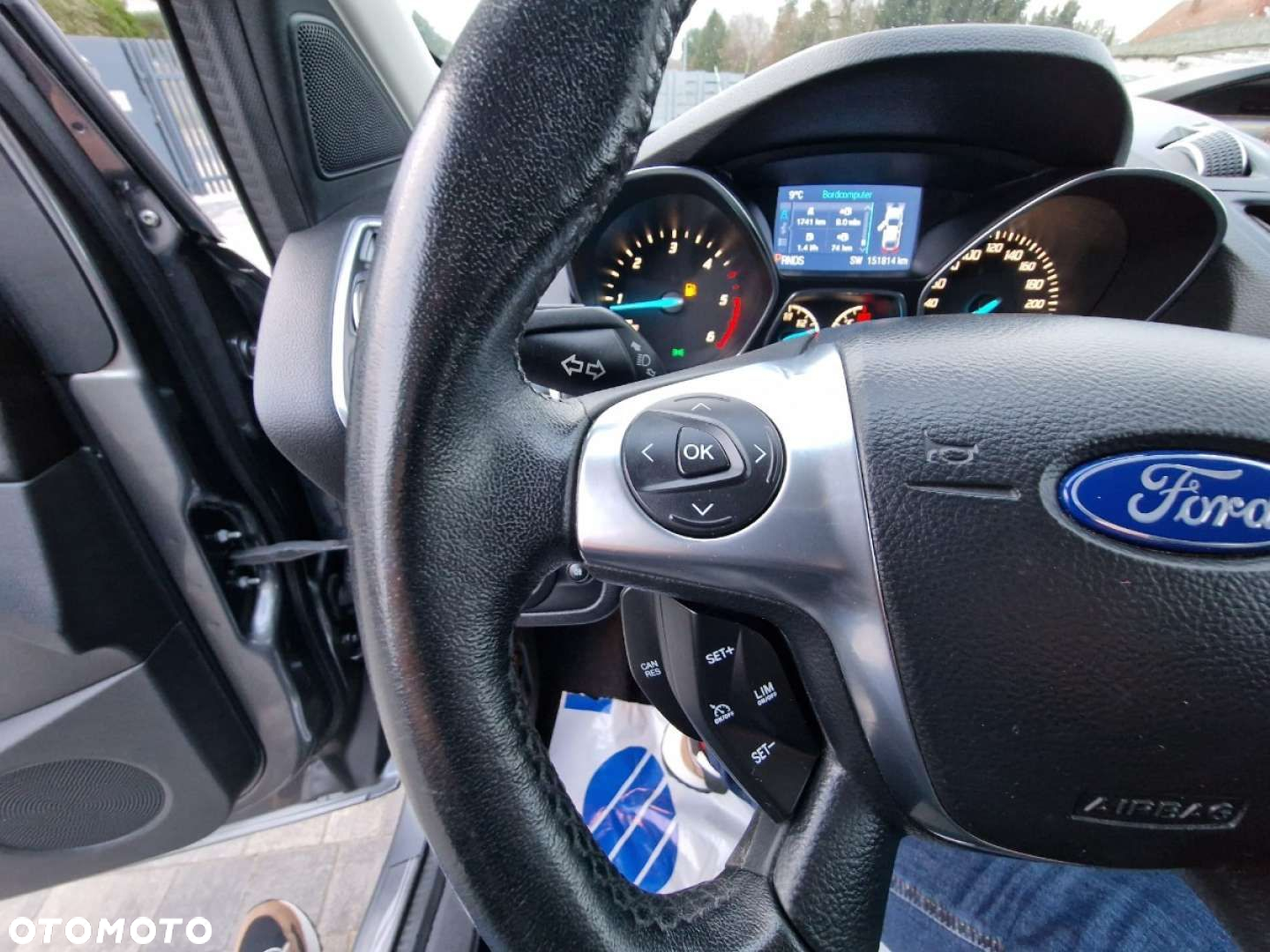 Ford Kuga - 12