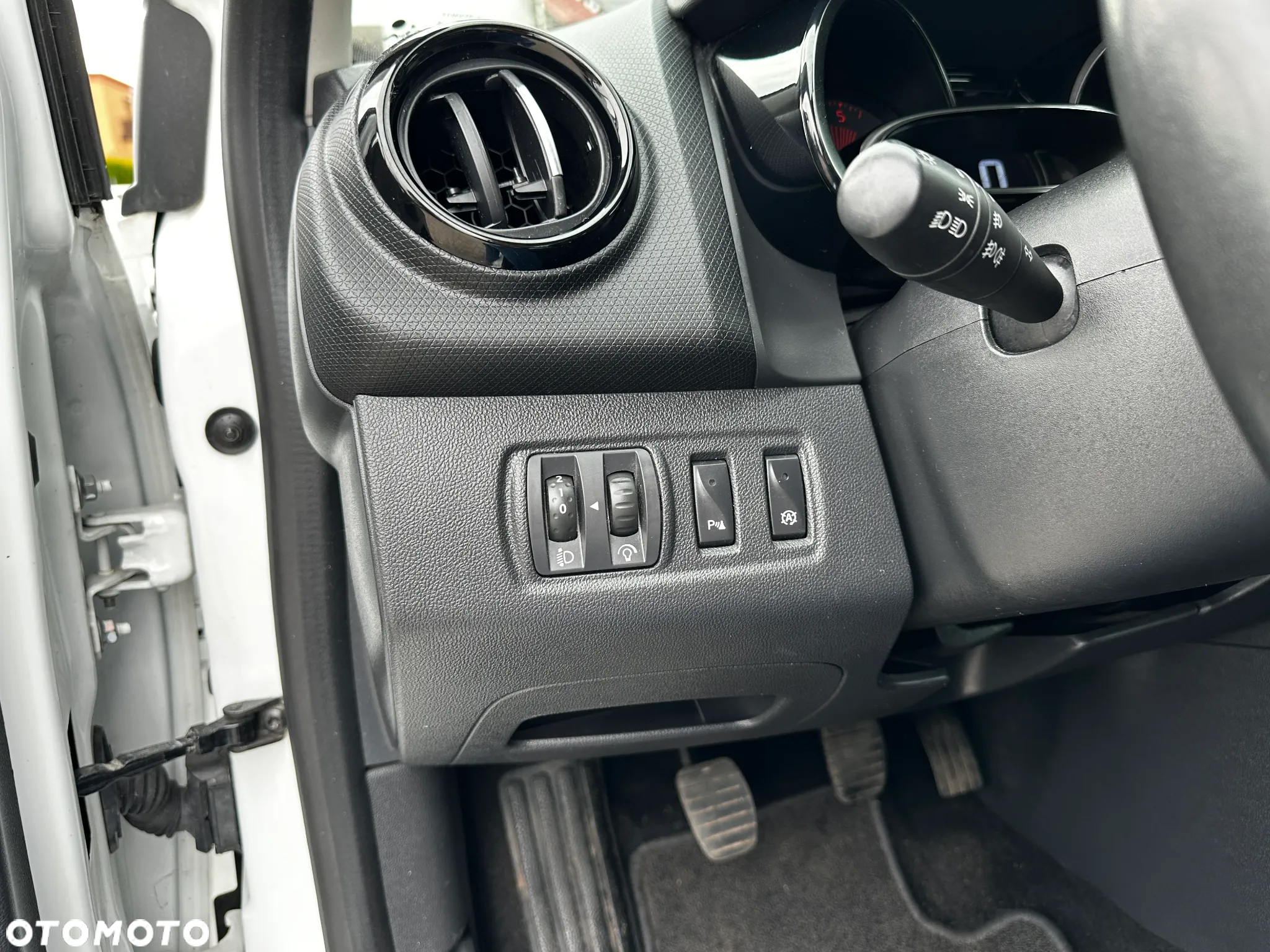 Renault Clio - 17