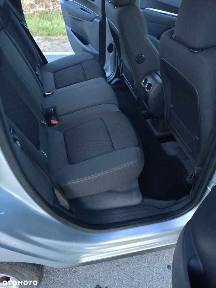 Peugeot 3008 1.6 HDi Active - 11