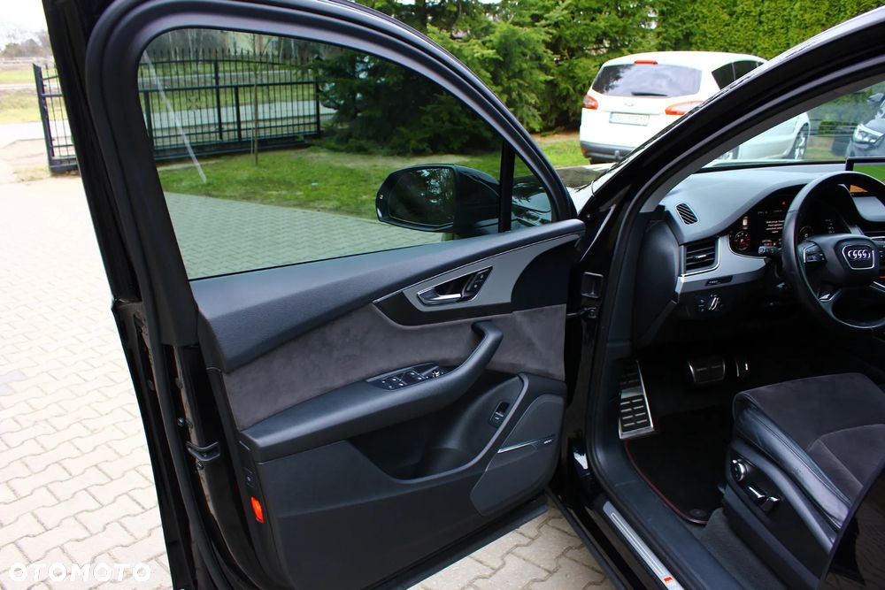 Audi Q7 - 32
