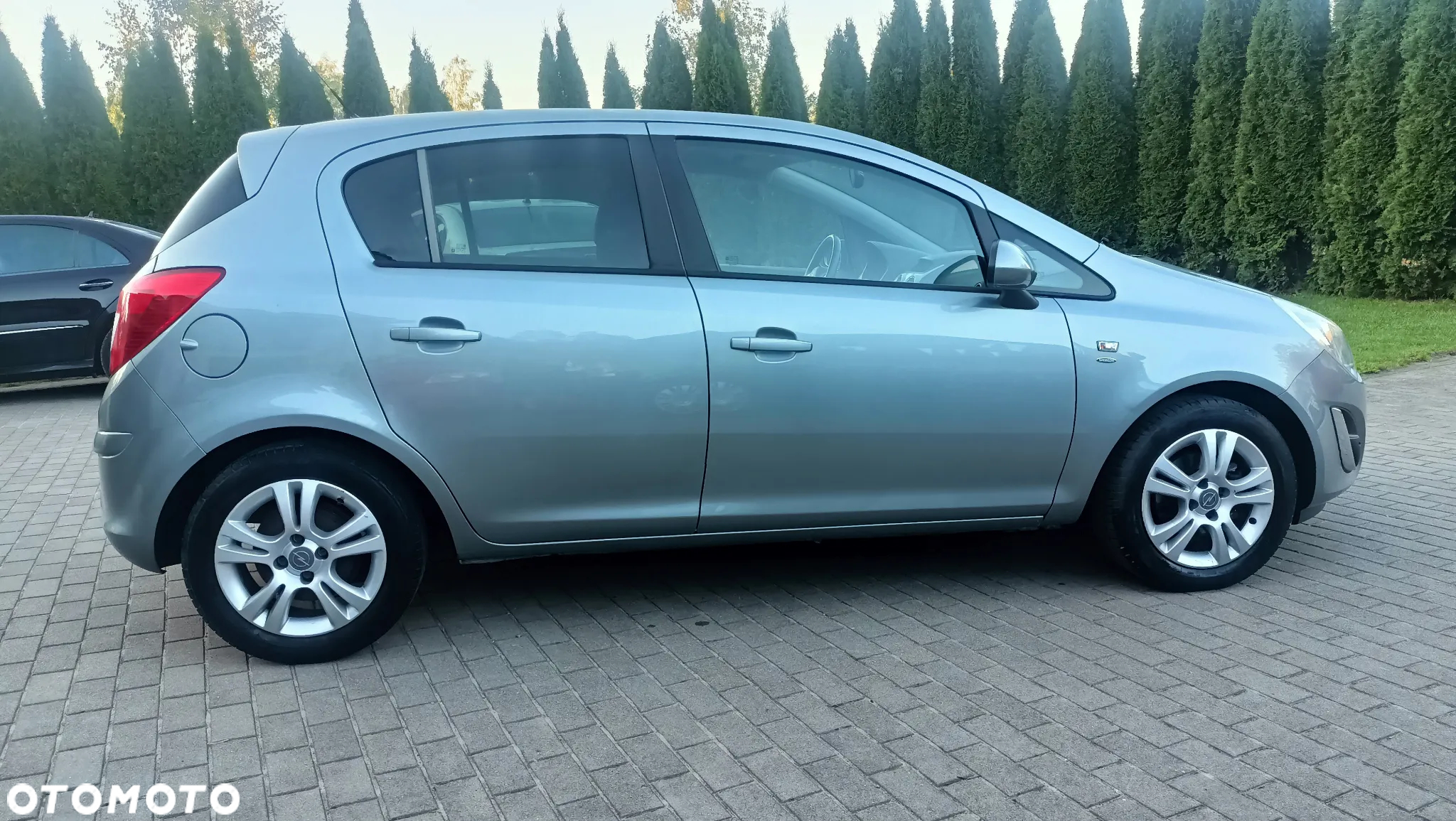 Opel Corsa 1.4 16V Satellite - 11