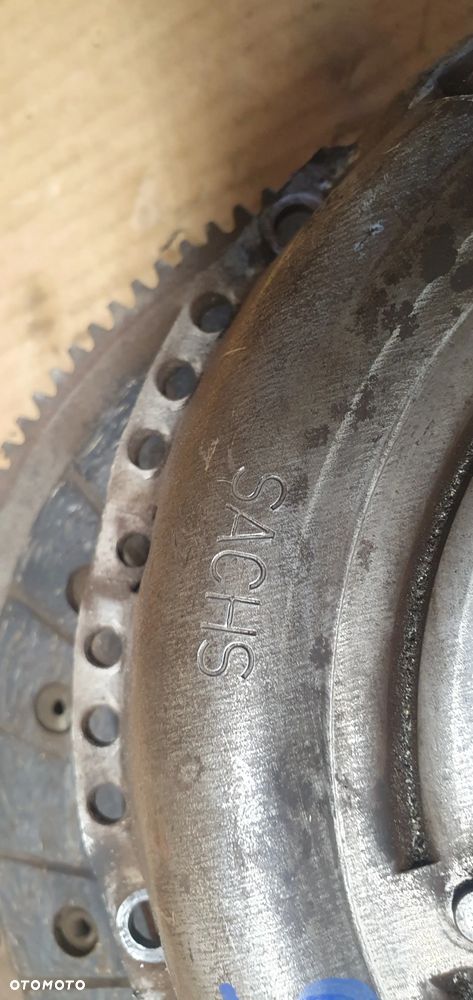 Sprzęgło koło zamachowe sztywne jednomasowe VW Golf V 2.0 SDI 038105273F - 10