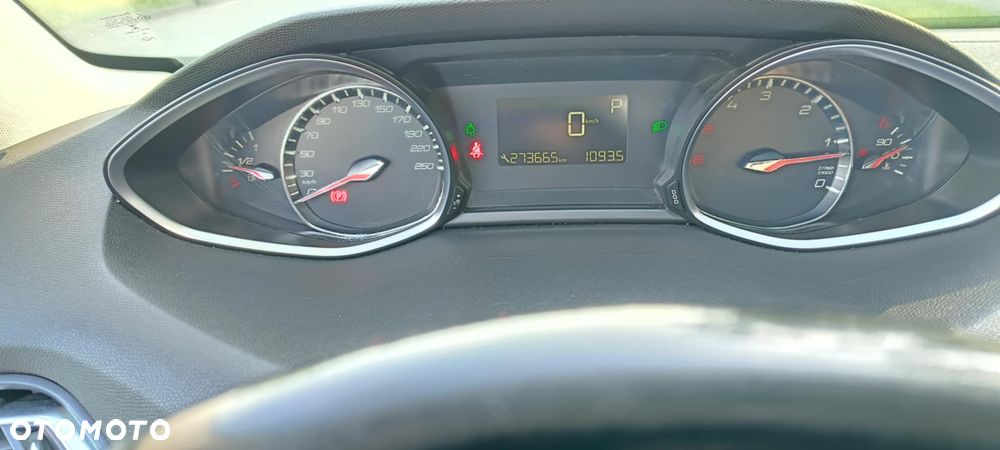 Peugeot 308 BlueHDi 150 EAT6 Stop & Start Allure - 28