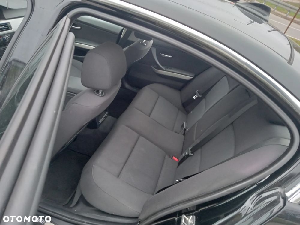 BMW Seria 3 318i - 7