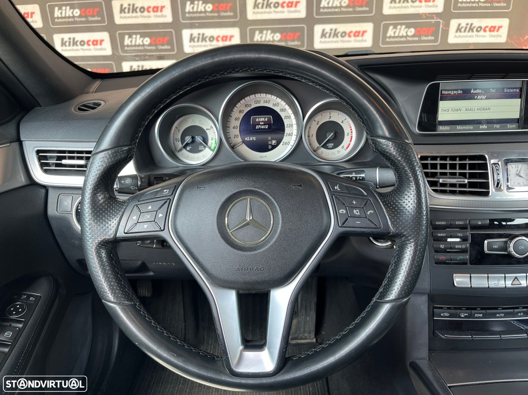 Mercedes-Benz E 300 Bluetec Hybrid Avantgarde - 19