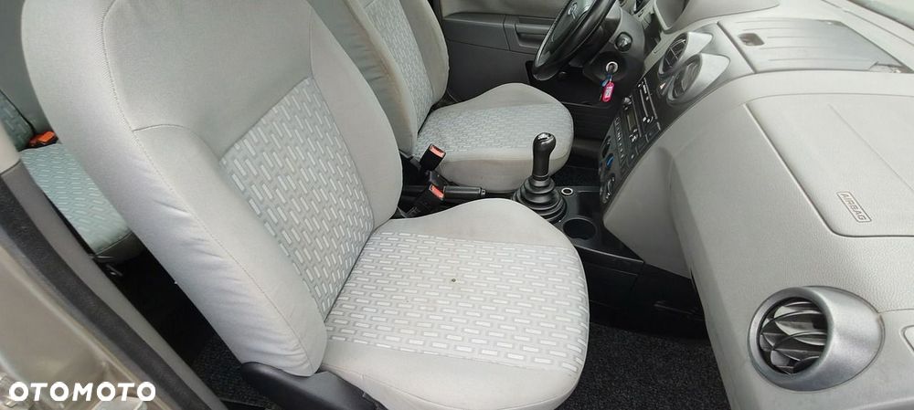 Ford Fusion 1.4 Fun X - 12