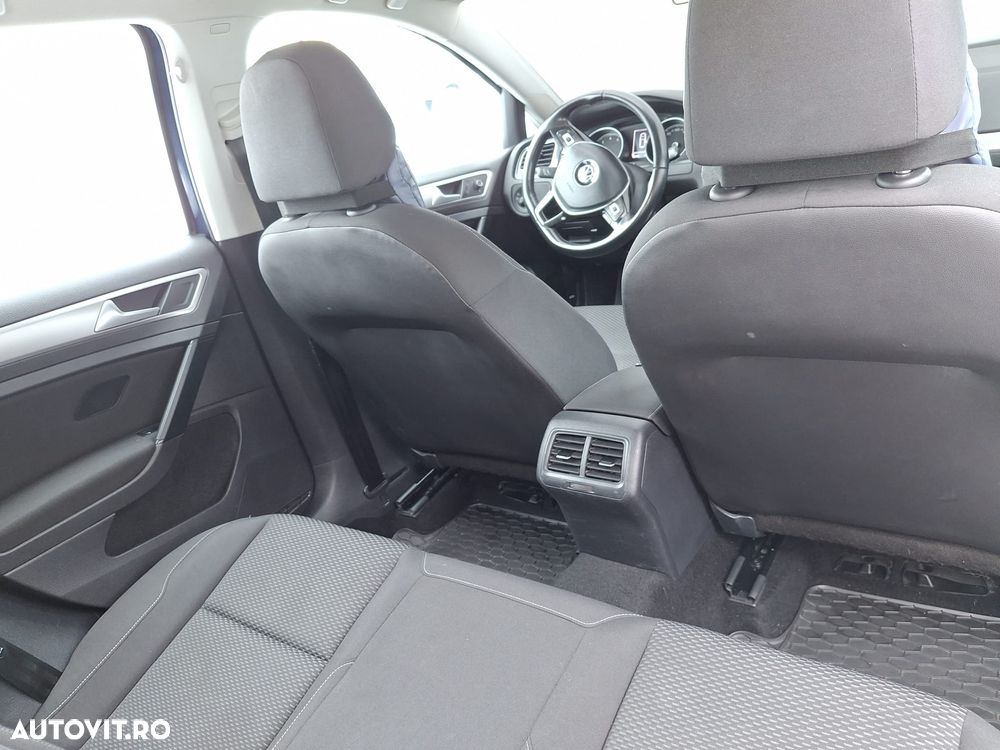 Volkswagen Golf ver-1-0-tsi-trendline - 9