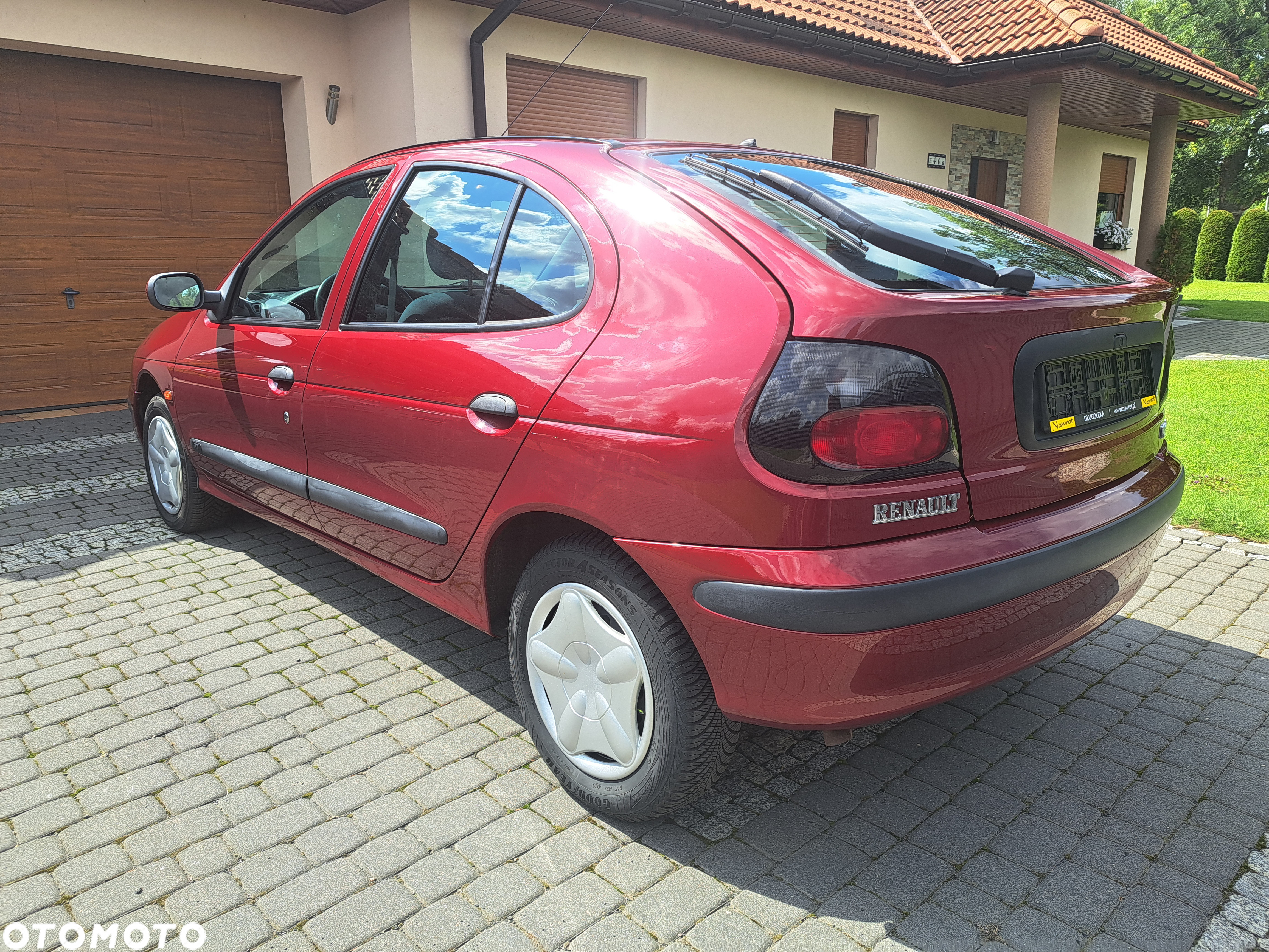Renault Megane 2.0 RT - 11
