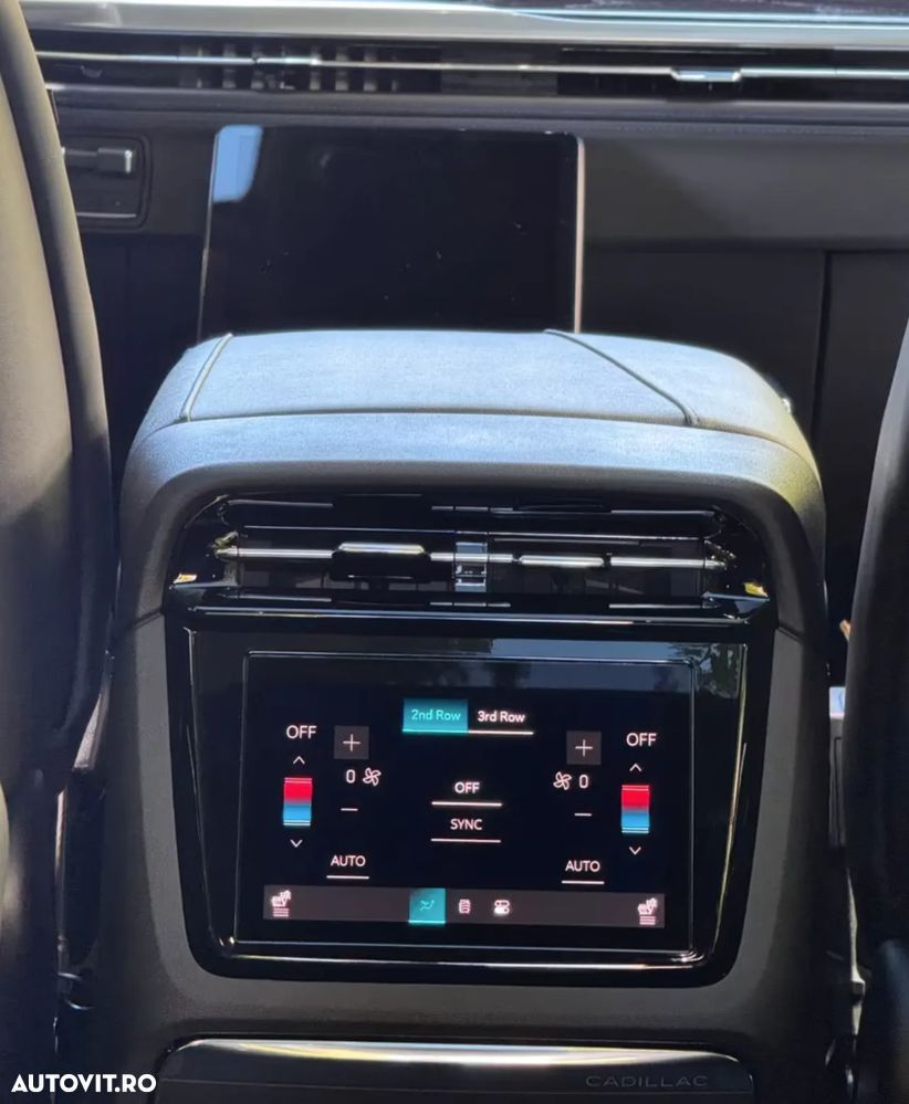 Cadillac Escalade - 12